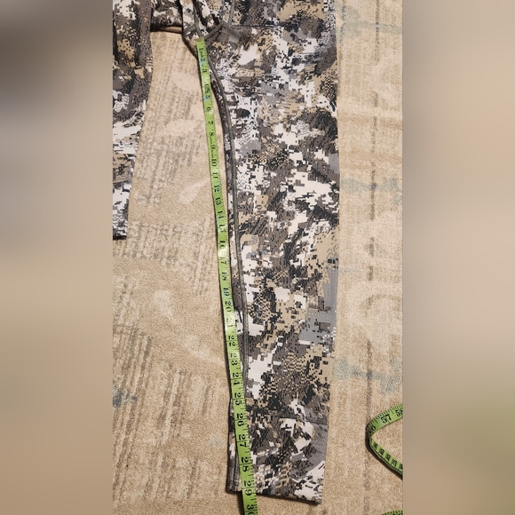 Sitka Womens Heavyweight Leggings. Size L. Gray/Tan Camo. EUC - Picture 8 of 8
